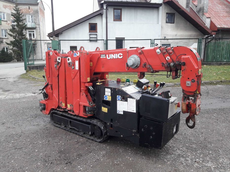Mini żuraw Unic URW 295 CDE, diesel -el , dźwig , pająk na gąsienicach