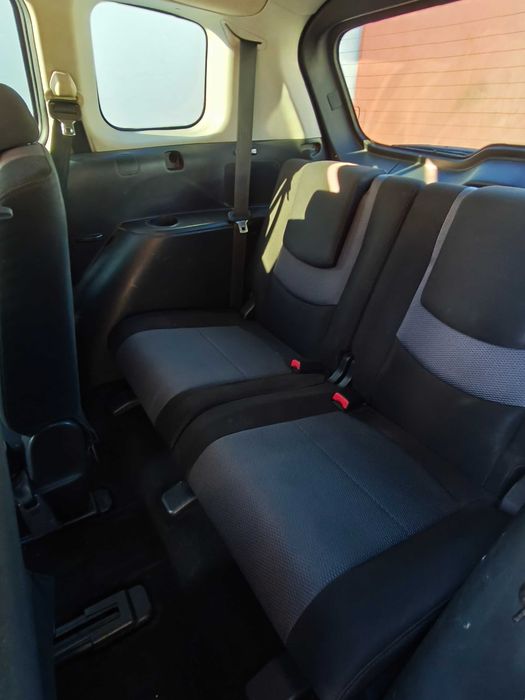 Carro Mazda 5 7 lugares