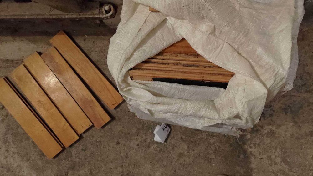 parkiet "klepka" prl, buk w dobrym stanie