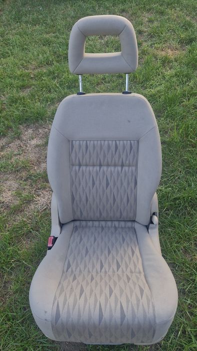 Fotele samochodowe Ford Galaxy MK2