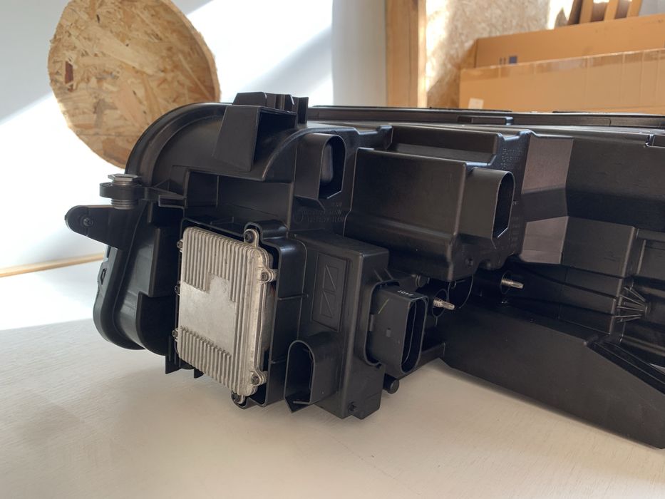 Фари ксинон з лінзою tiguan 21-23 рік тігуан