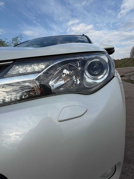 Toyota RAV4 2015 IV покоління (FL)
