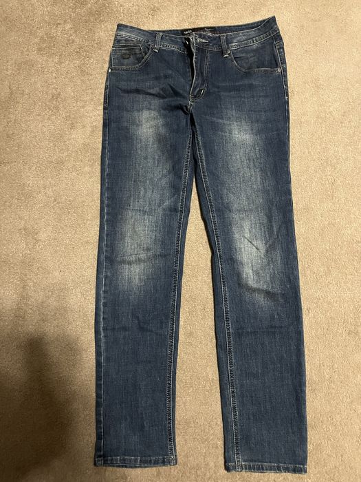 Продам джинси нові