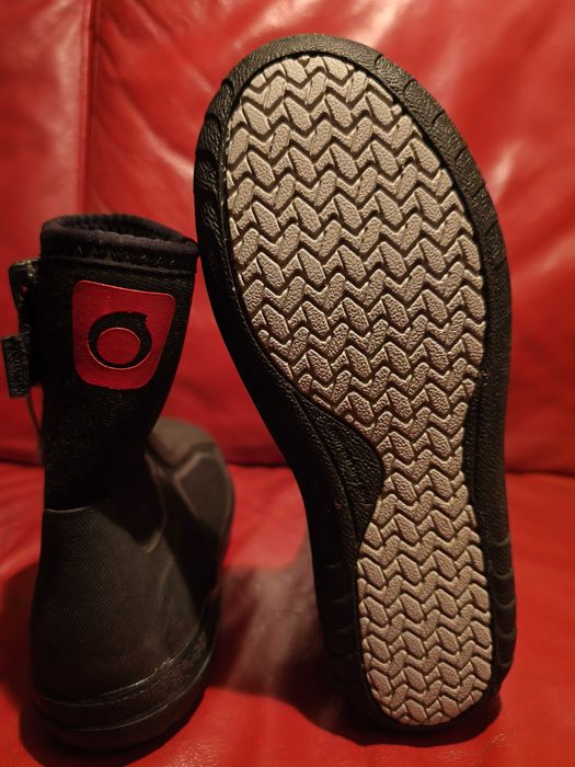 Buty neoprenowe żeglarskie Tribord i rękawiczki np. do morsowania
