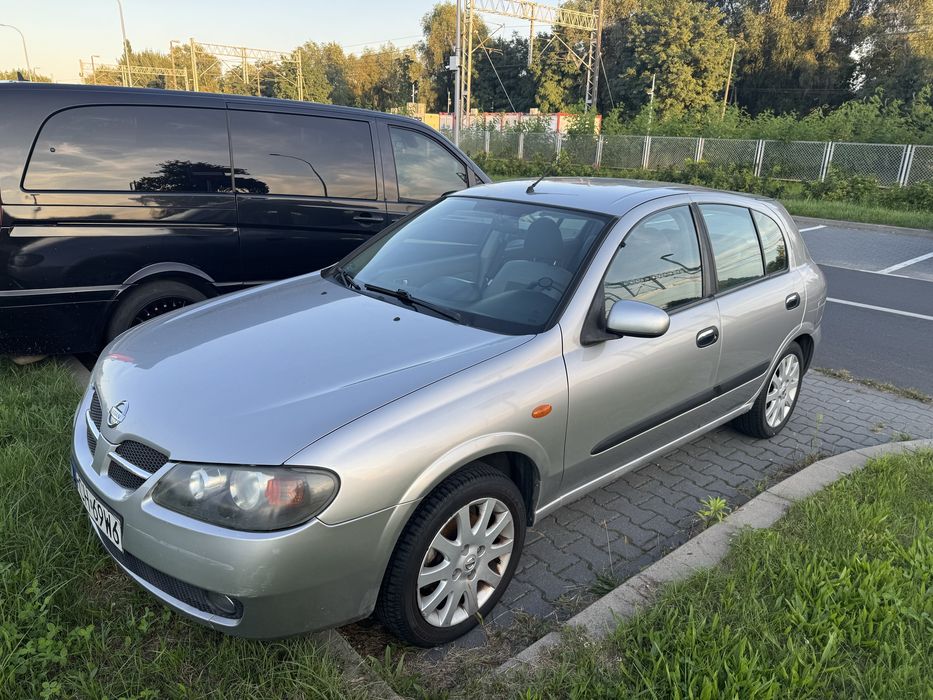 Nissan Almera