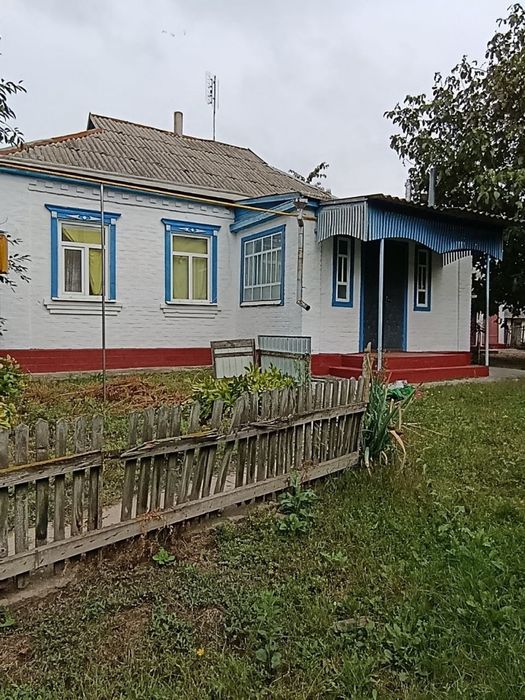 Продається будинок в с.Лазірки