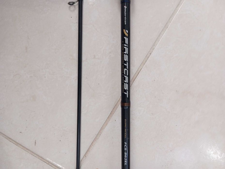 Vendo canas de spinning e egi para diferentes condições de pesca e tipos de pesca