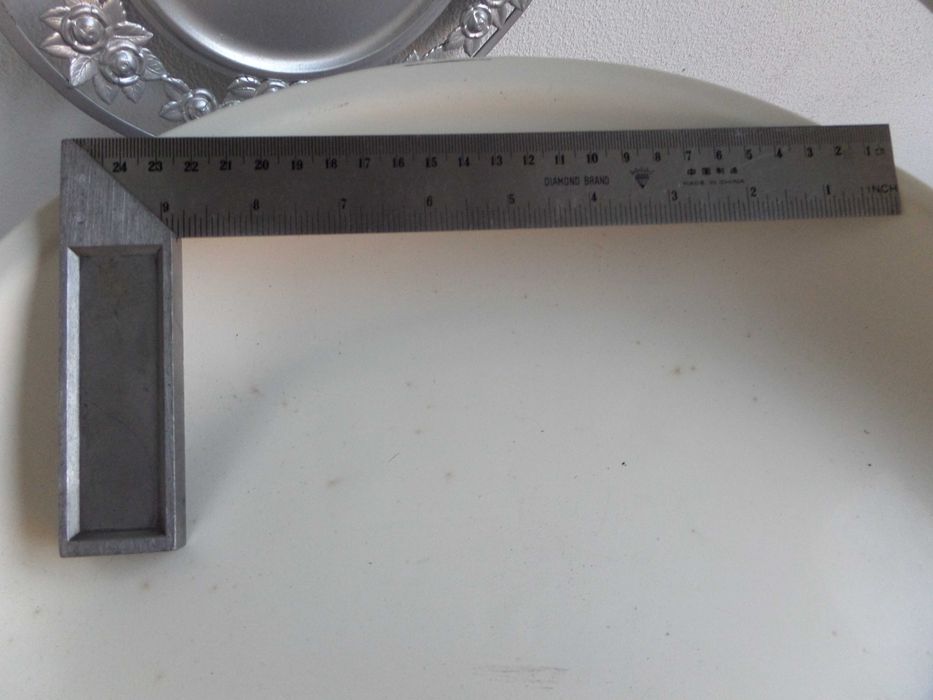 Kątownik stalowy 250 mm