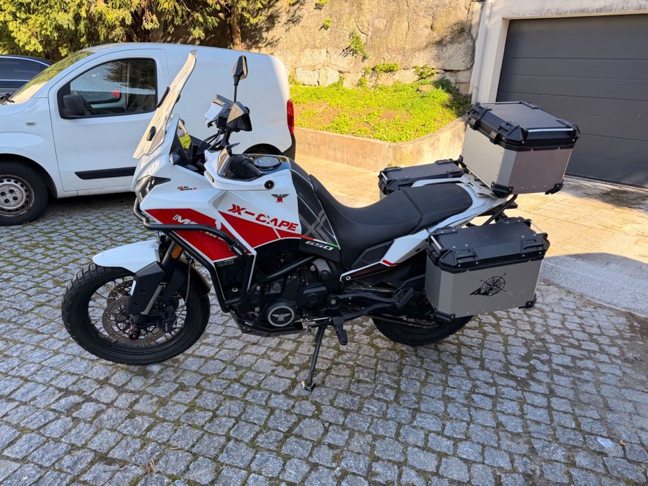 Moto Morini X-Cape 649 – Pronta para Estrada e Todo-o-Terreno