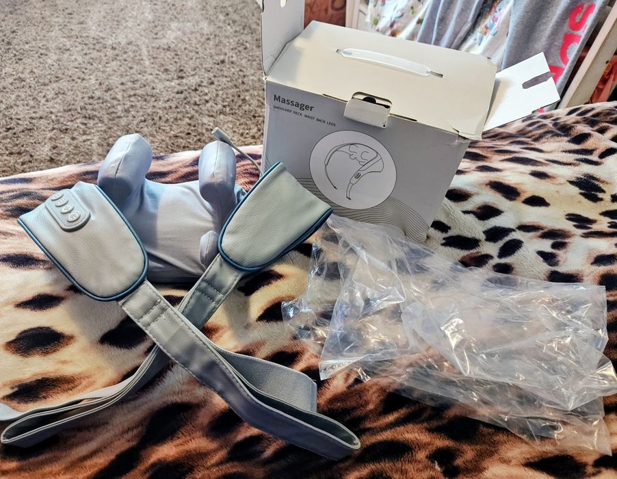 Электро массажёр для шеи плеч и тела с подогревом