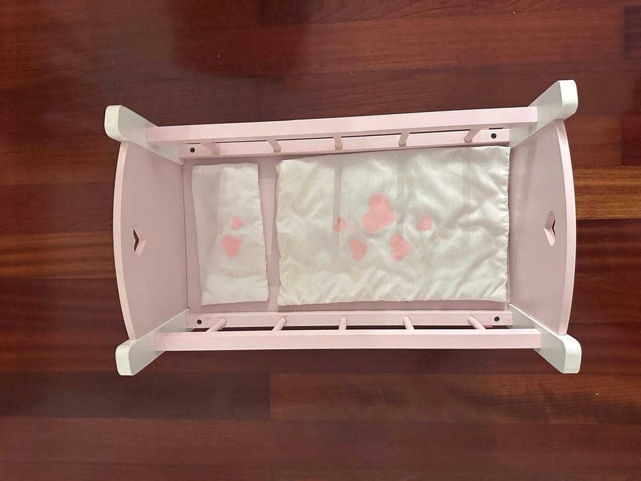 cama de brincar para bonecas