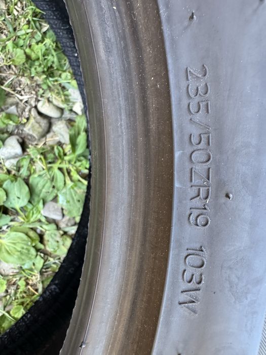 4 літні шини 235/50ZR19 Hankook