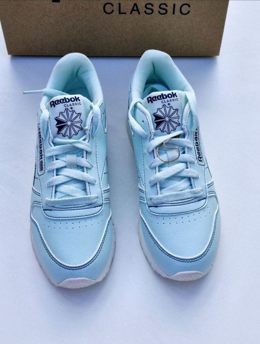 Оригінальні жіночі кросівки Reebok