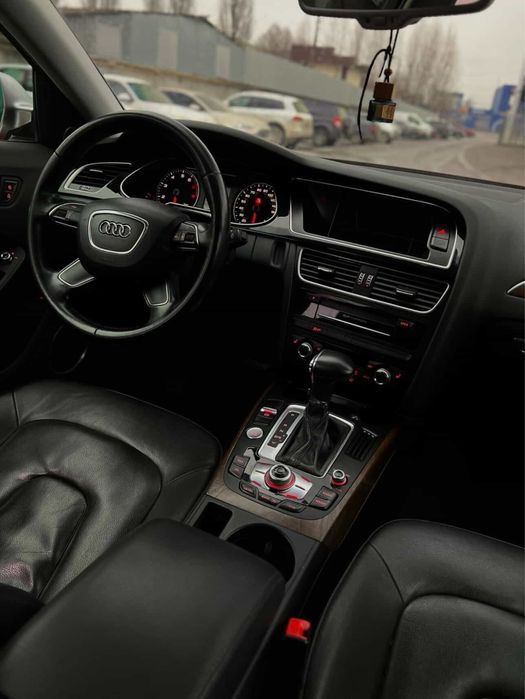 Продам Audi A4 B8