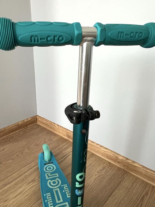 Mini Micro * trzykołowa zielona hulajnoga świecące kółka