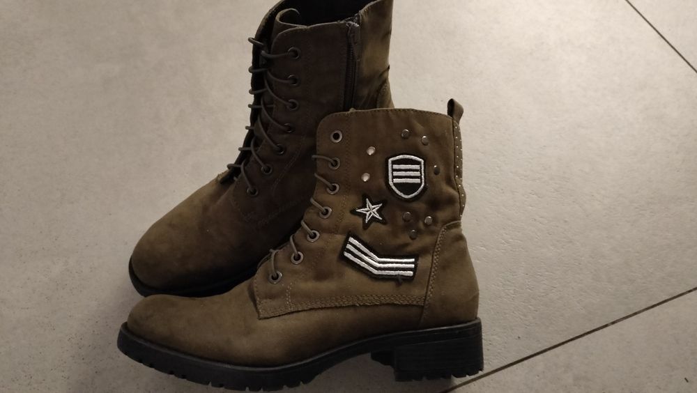 Botki za kostkę CCC khaki. R. 39 damskie lekko ocieplane