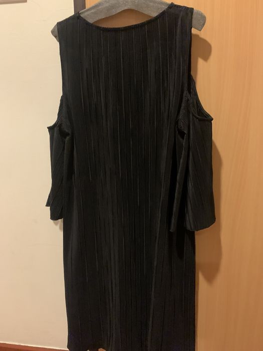 Vestido preto plissado
