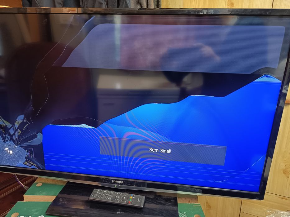 TV LCD Toshiba 40 ecrã partido