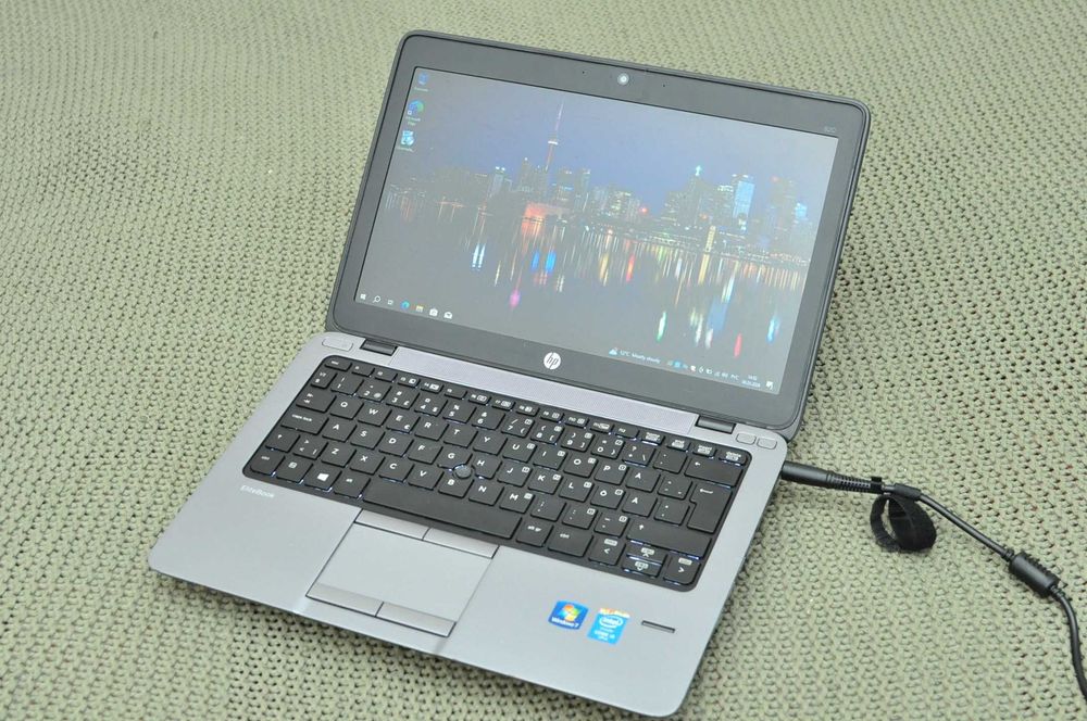 Игровой ноутбук HP 820s  (Core i5 /6Gb/ 256 SSD /video - 2Gb)