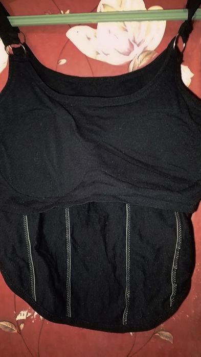 Топ з додатковим пушапом