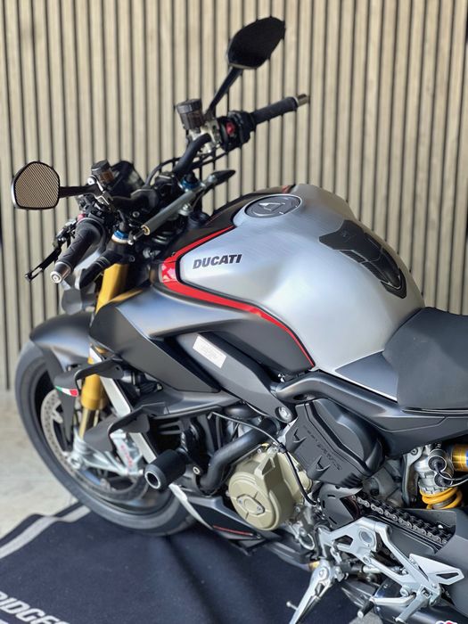 Ducati Streetfighter V4S