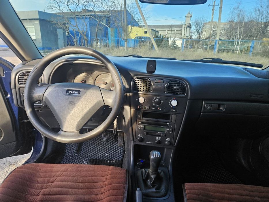 Продам Volvo v40 2003р.