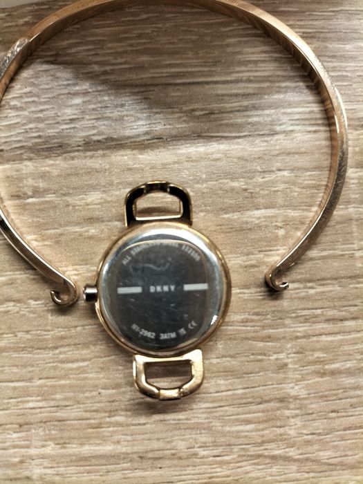 Годинник DKNY, два браслети