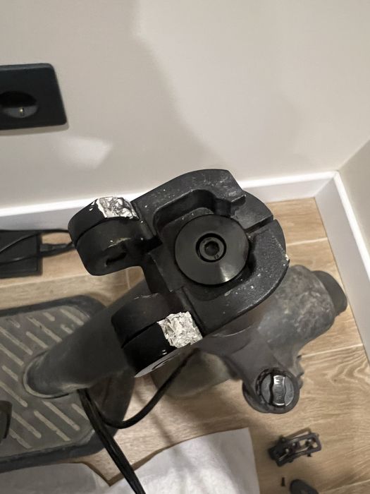 Електросамокат inmotion l9 500w потребує ремонту рульової стійки