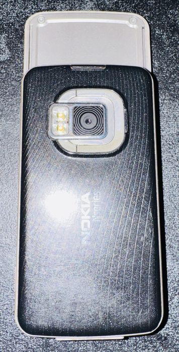 Stary telefon nokia N96