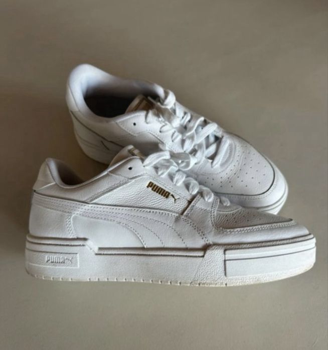 Tenis brancos Puma  42