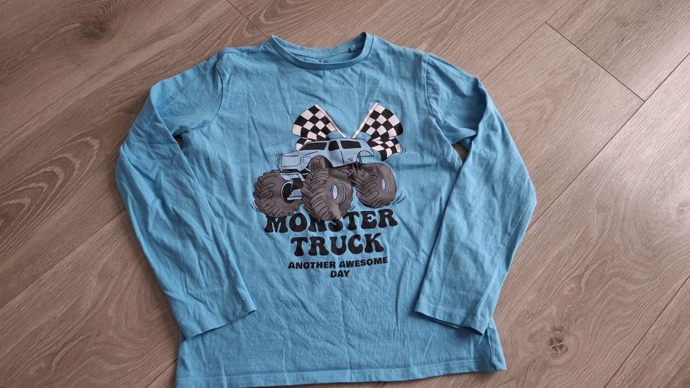 Zestaw ubrań chłopięcych rozmiar 128/134