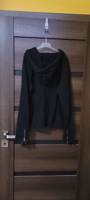 Bluza czarna z kapturem