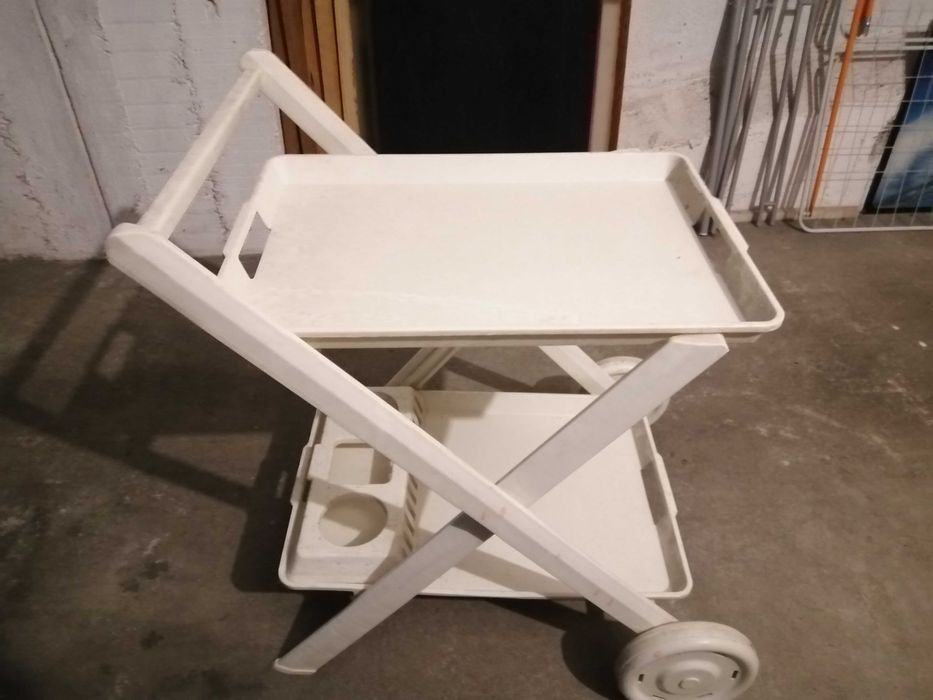 Mesa-carrinho de serviço para jardim ou para casa