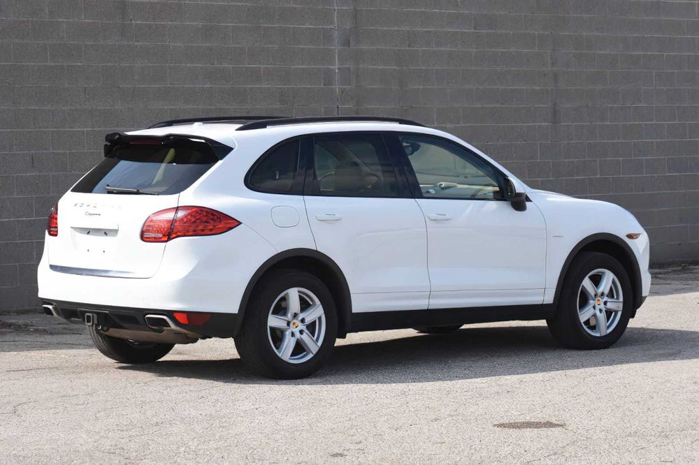 Porsche Cayenne      2014