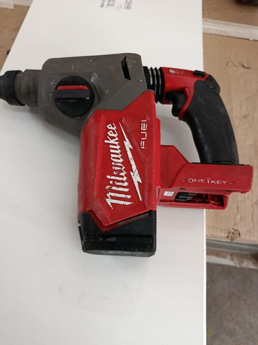 Sprzedam kompresor Milwaukee m18