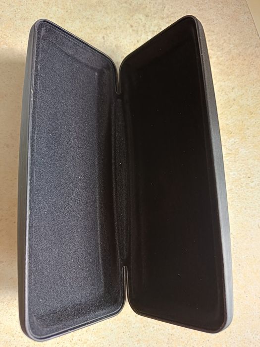Pudełko, etui na okulary