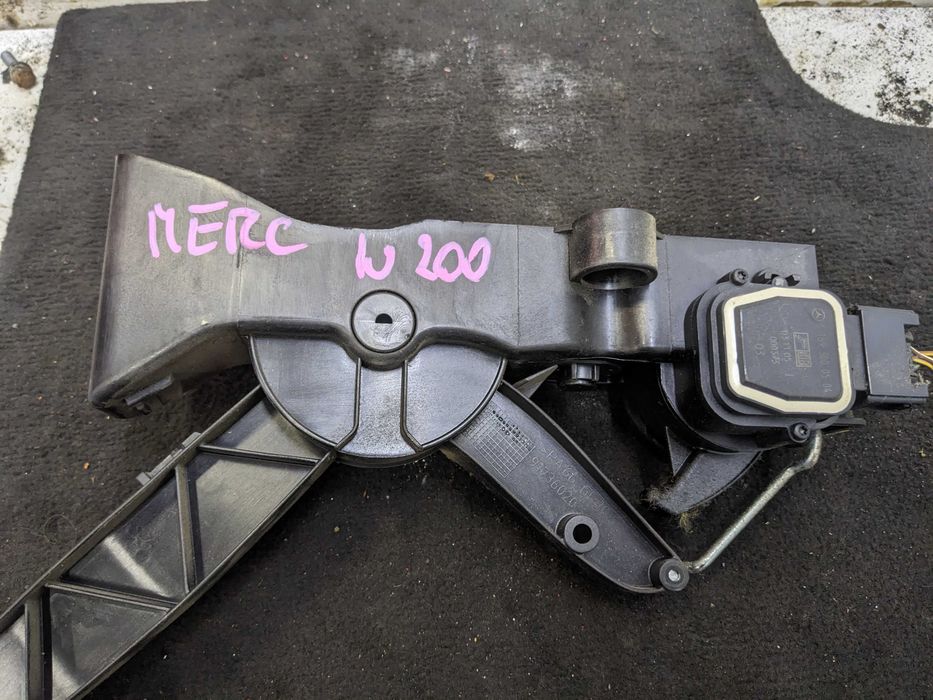 Mercedes W169 A200 W245 2.0 T Pedał Potencjometr Gazu
