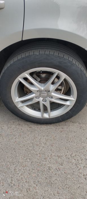 Продам Audi Q5 2015
