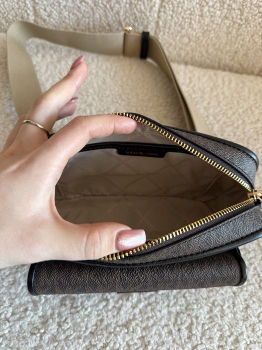 Сумка Michael Kors Bradshaw Camera