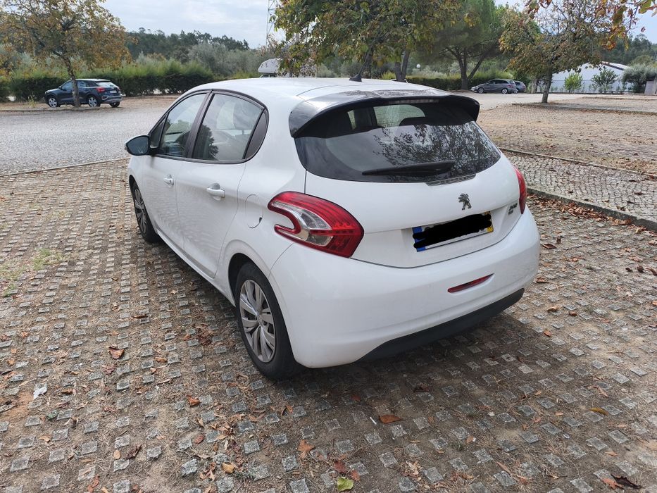 Peugeot 208 1.6 HDI — photo 4