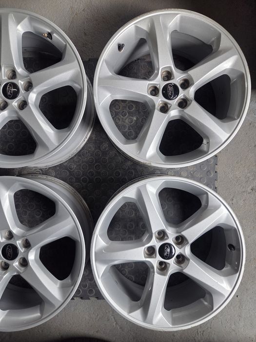 Felgi Aluminiowe Ford 5x108 8Jx18 ET 55  Volvo