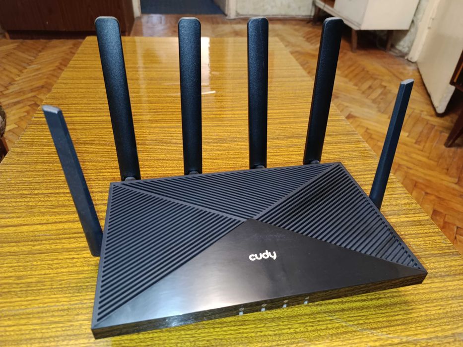 4G LTE Cat18 роутер Cudy LT18 для мобильного интернета на 2 сим-карты