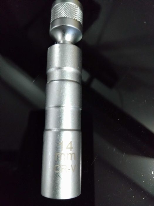 Klucz do świec 14 mm