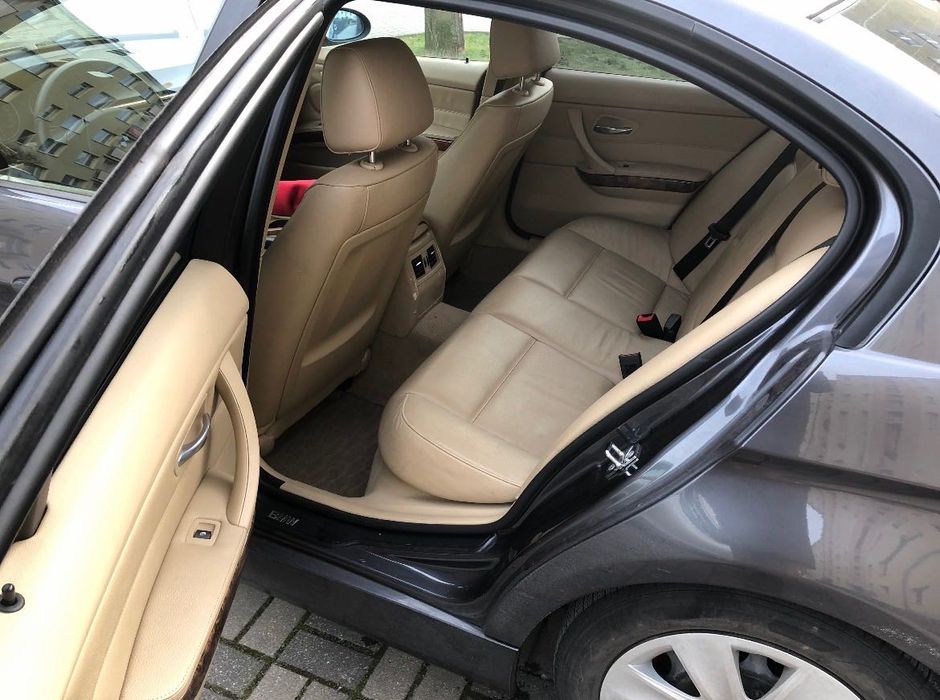 BMW 320i e90 2005 SEDAN