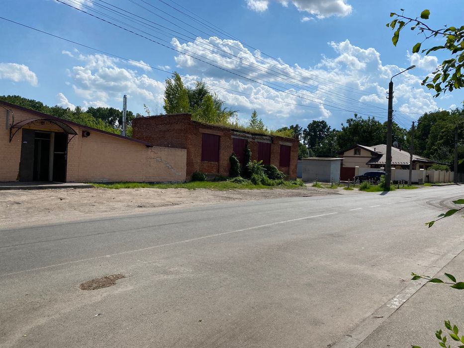 Продаж нежитлової будівлі
