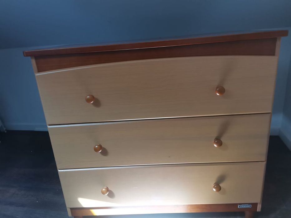 Móvel cómoda marca Trama