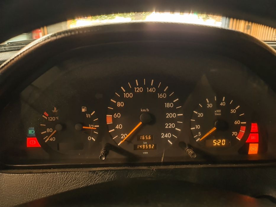 Mercedes-Benz C180