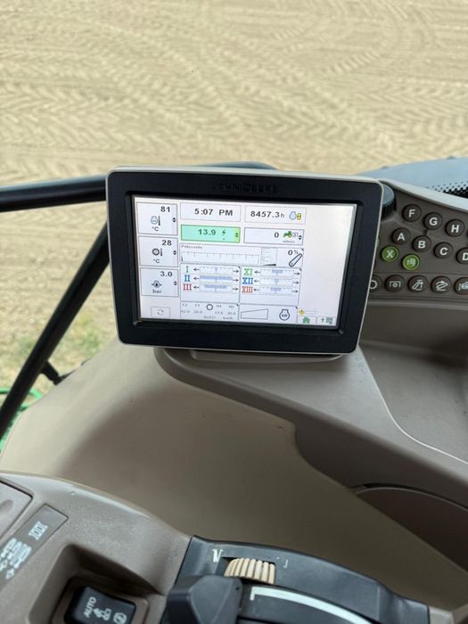 John Deere 6210R