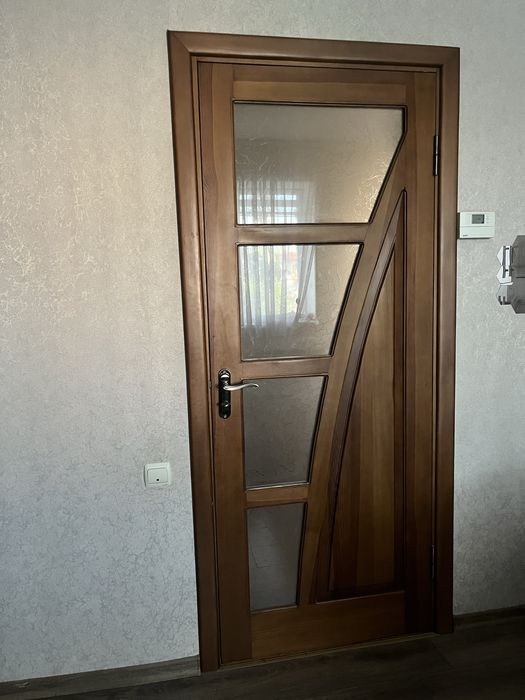 Двері комплект  міжкімнатні натуральне дерево