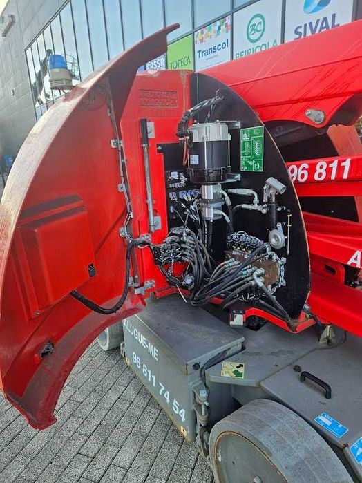 Vende-se plataforma articulada elétrica 15m de altura de trabalho